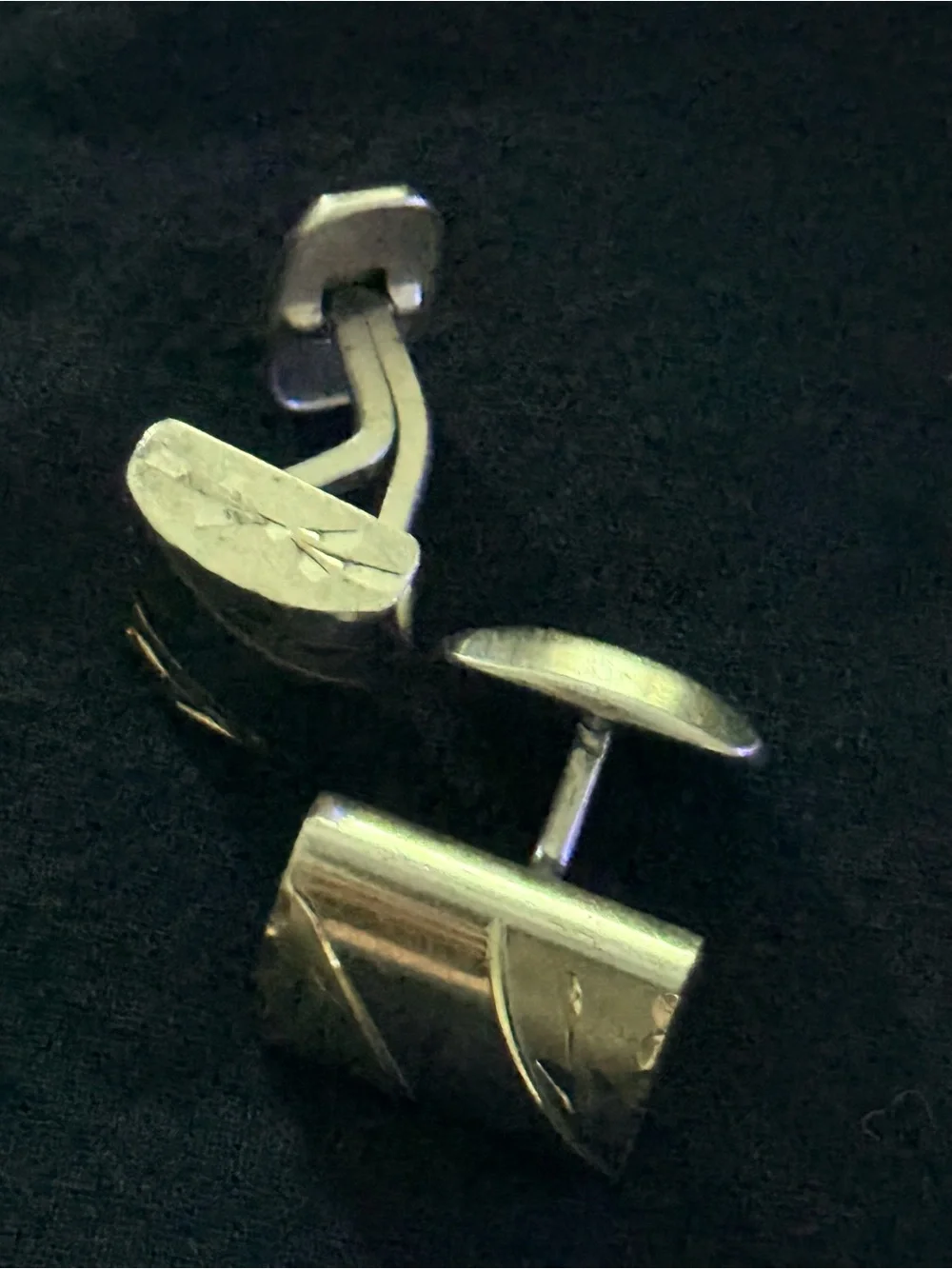 Vintage Silver-Tone Men's Cufflinks with Leaf Engrave